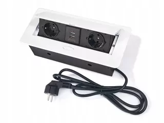 ✔ funkčnosť - port má dve zásuvky 230 V a dva porty USB
